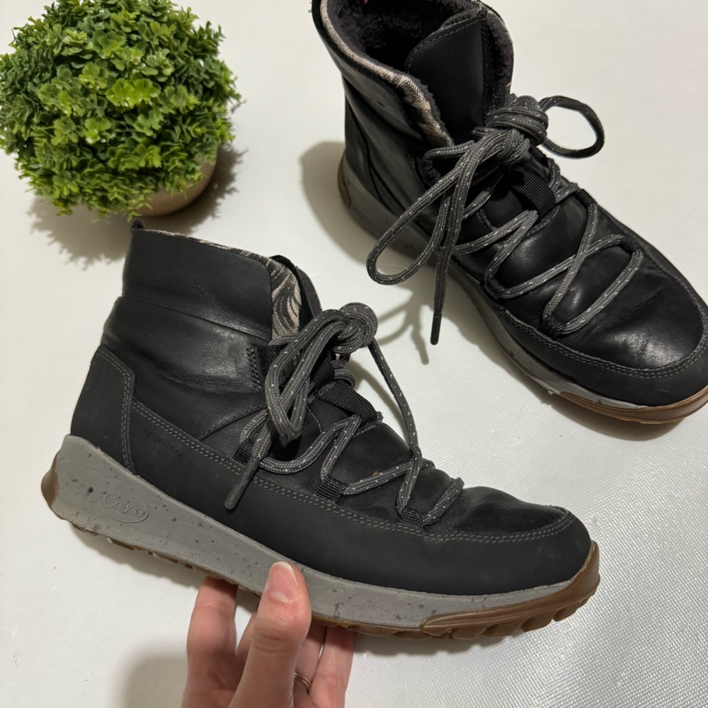 Chaco Black Gray Lace Up Hiking Outdoor‎ Camping Shoes Boots Women’s Size 7.5